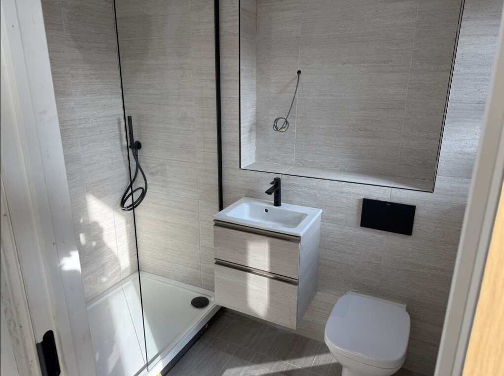 p8ensuite Ripponden Film Crew