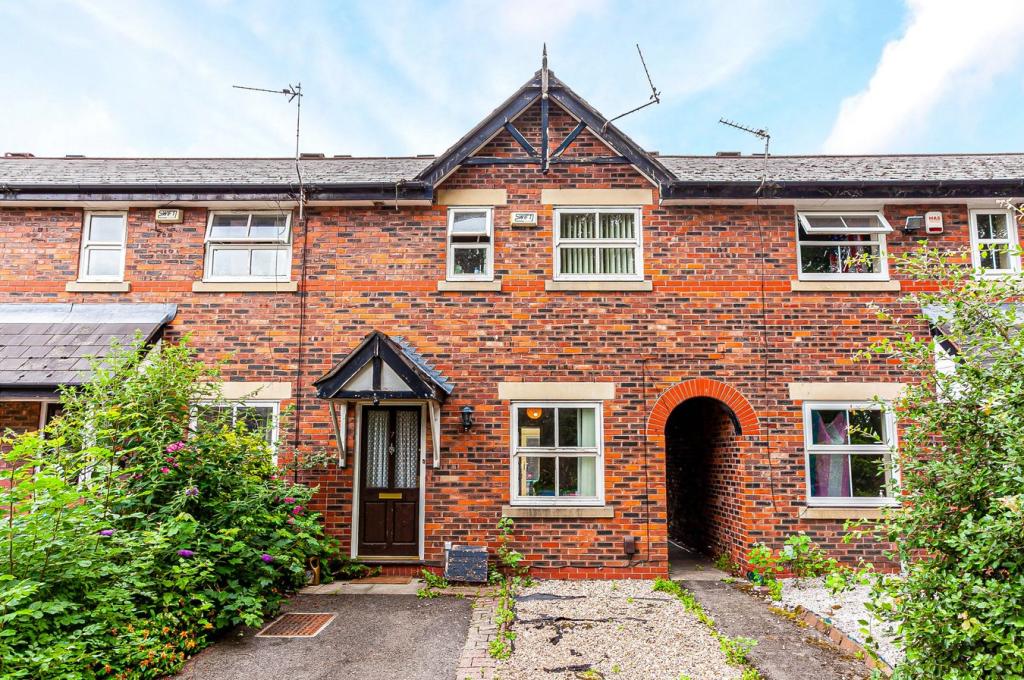 f05ec82e295e7f6aeffed9a890262100 Kirkham Road